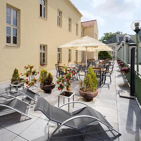 Badenia Hotel Praha ฟรันทิชโกวี ลาซเน ภายนอก รูปภาพ